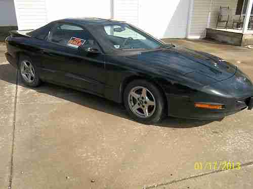 1997 Pontiac Firebird Base Coupe 2-Door 3.8L, image 2