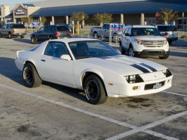 Chevrolet camaro sport coupe 2-door