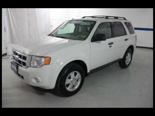 12 ford escape 4 door xlt, cloth, power windows &amp; locks, we finance!