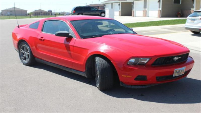 2011 ford mustang v6 premium