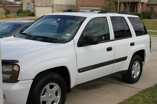 2003 chevrolet trailblazer ext-1/2 ton-i6 utility 4d ext lt 2wd one owner