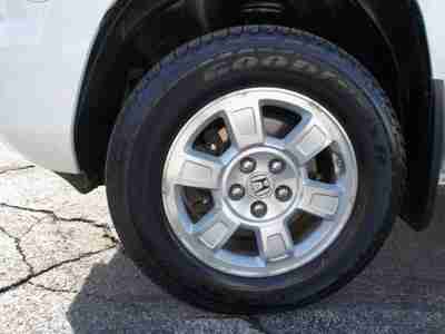 RTL 3.5L 4x4 Crew Cab Leather Heated Seats Sunroof Trailer Package One Owner, image 13