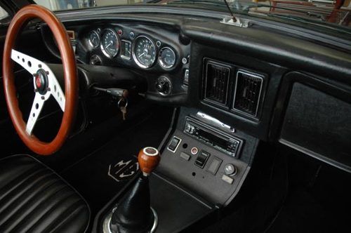 Restored 1975 mgb roadster