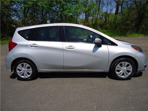 2017 nissan versa sv