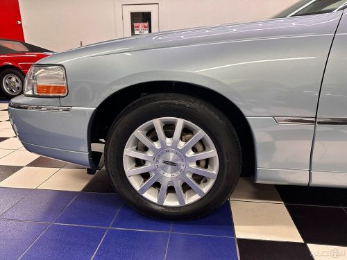 2007 Lincoln Town Car IMMACULATE CONDITION - 74K MILES  - SIGNATURE!, US $15,500.00, image 4