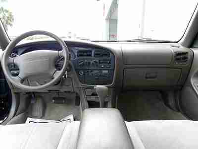 Camry LE Sedan 4D Green Automatic FWD Air Conditioning 3.0L V6, image 17