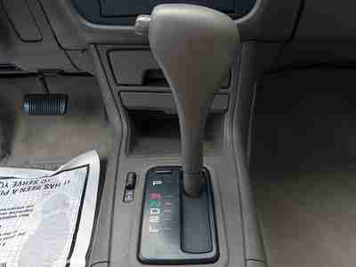 Camry LE Sedan 4D Green Automatic FWD Air Conditioning 3.0L V6, image 20