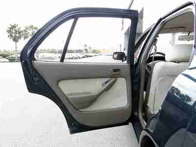 Camry LE Sedan 4D Green Automatic FWD Air Conditioning 3.0L V6, image 21