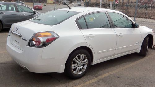 2010 nissan altima hybrid sedan 4-door 2.5l (run&amp;drive)