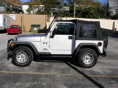 2004 jeep wrangler x sport utility 2-door 4.0l