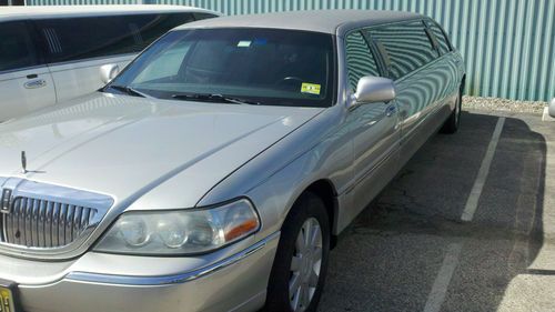 2005 lincoln 100 inch 8 passenger stretch limousine