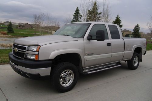 ****06 chevy silverado duramax 3lt leather 4x4 22mpg allison 6spd auto 1 owner