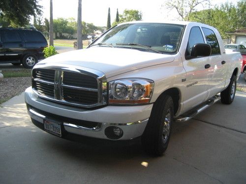 2006 dodge ram 1500 slt crew cab pickup 4-door 5.7l