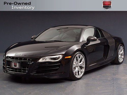 2012 audi r8 5.2 coupe *warranty* only 1828 miles*