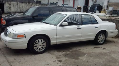 2003 ford crown victoria lx sedan 4-door 4.6l