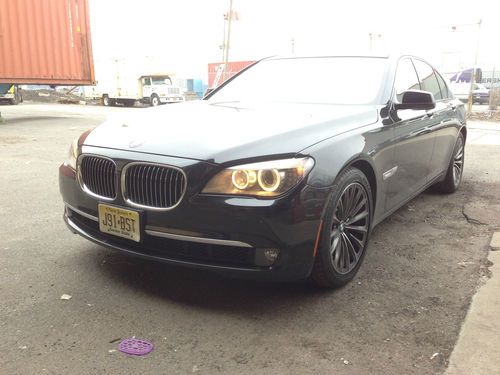 2009 bmw 750i sport base sedan 4-door 4.4l