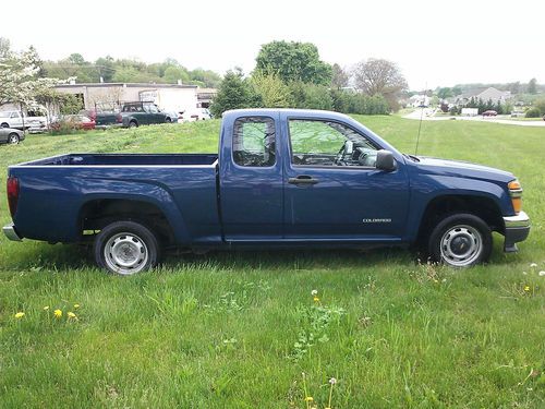 05' chevrolet colorado*5-speed*great on gas*