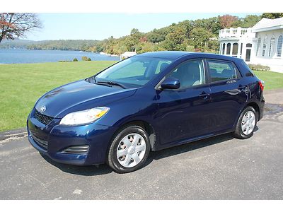 2009 toyota matrix wagon 5 speed manual 1 owner dealer serviced 300 pictures wow