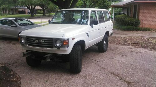 1986 land cruiser fj60 white 4 door