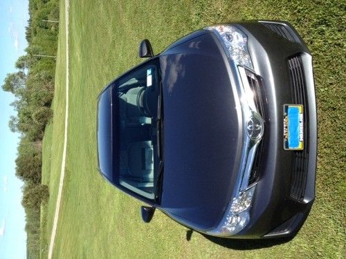 2012 TOYOTA CAMRY LE SEDAN 4-Door 2.5L private seller like new NO RESERVE, image 2