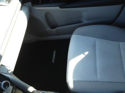 2012 TOYOTA CAMRY LE SEDAN 4-Door 2.5L private seller like new NO RESERVE, image 11