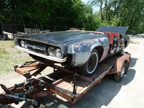 1967 ford thunderbird base sedan 4-door 6.4l parts/ project car