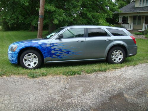 2006 dodge magnum se wagon 4-door 2.7l