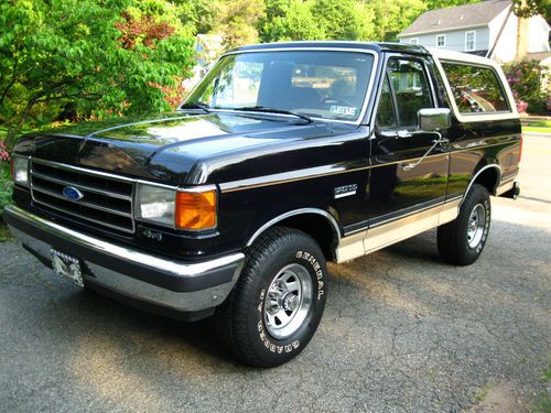 1990 bronco 76k actual miles! one owner!! beautiful dark blue exterior