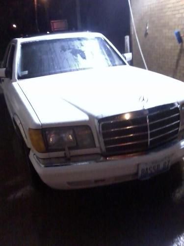 1991 white mercedes benz 300se