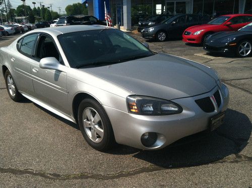 2008 pontiac grand prix base