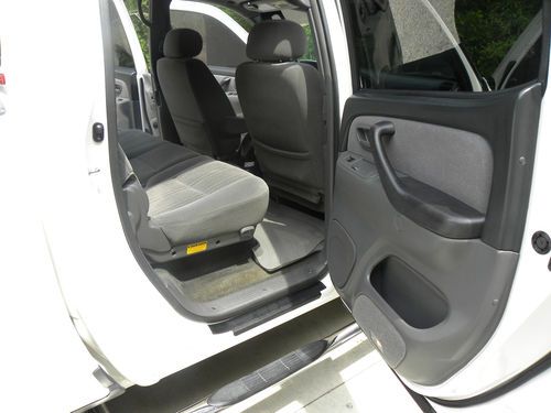 2004 TOYOTA TUNDRA 4X4, image 2
