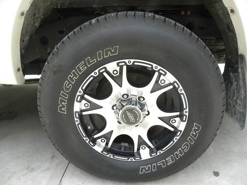 2004 TOYOTA TUNDRA 4X4, image 8