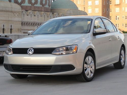 2011 jetta se no reserve