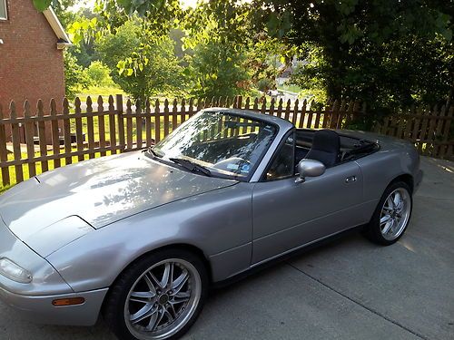 1990 mazda miata base convertible 2-door 1.6l