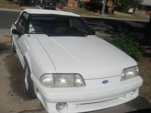 1990 ford mustang gt convertible 2-door 5.0l