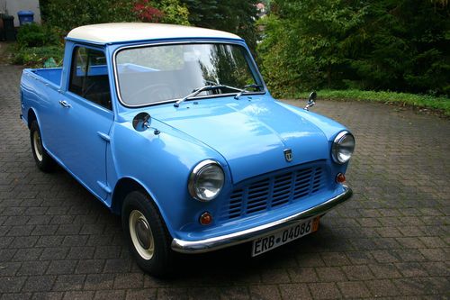 Classic 1970 mini pickup