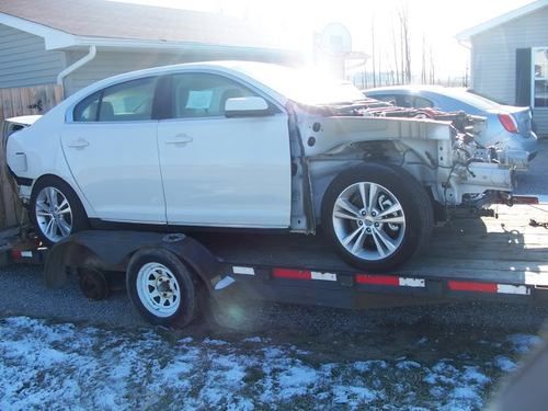 2009 lincoln mks base sedan 4-door 3.7l- rear-ended &amp; missing front doghouse