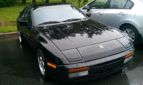 Porsche 944