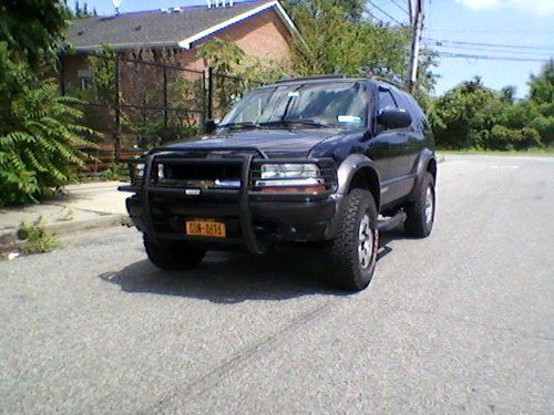 2000 chevrolet blazer ls sport utility 2-door 4.3l