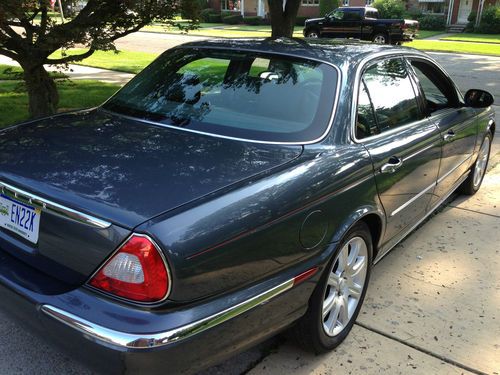 2004 jaguar xj8 4-door 4.2l navigation black leather