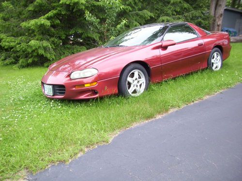 1998 - Chevy Camaro - Two 2 Door Coupe - Red - Sun Roof - Cloth Bucket Seats, image 3