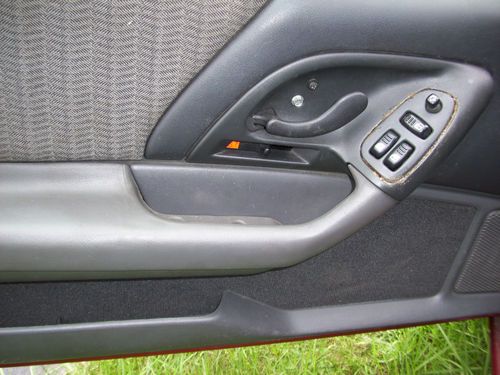 1998 - Chevy Camaro - Two 2 Door Coupe - Red - Sun Roof - Cloth Bucket Seats, image 9