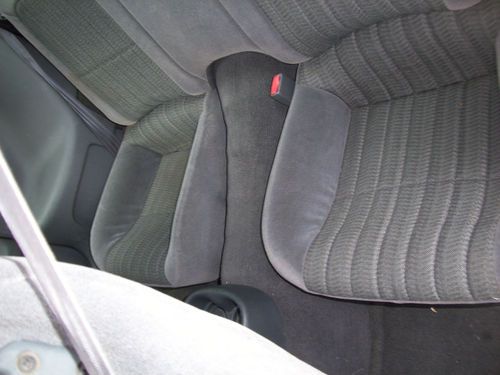 1998 - Chevy Camaro - Two 2 Door Coupe - Red - Sun Roof - Cloth Bucket Seats, image 11