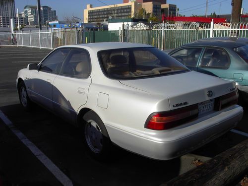 1996 Lexus ES300 Sedan 3.0L V6. Coach Edition. Very Low Reserve. Bid and Win!!, image 2