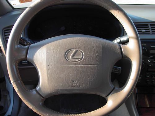 1996 Lexus ES300 Sedan 3.0L V6. Coach Edition. Very Low Reserve. Bid and Win!!, image 9