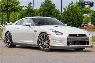 14 gtr premium leather navigation bose audio awd turbo alloy wheels brembo pearl