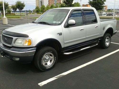 2001 ford f150 supercrew 4x4 with 88,000 miles in excellent condition!!!!!