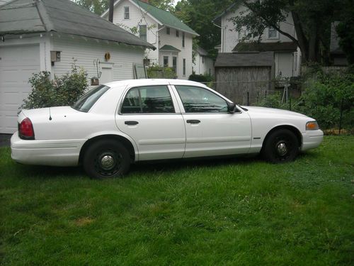 2006 ford police interceptor bid or trade!