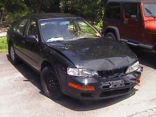 1999 nissan maxima gle sedan 4-door 3.0l