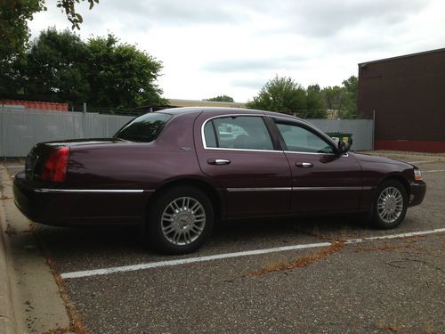 2008 Lincoln Town Car Signature Limited, US $17,800.00, image 2